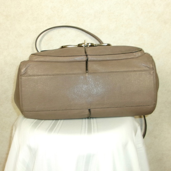 Coach Madison Madeline East West  Pebbled Leather 2 Way Satchel 25246 Taupe(VGUC - Picture 3 of 12